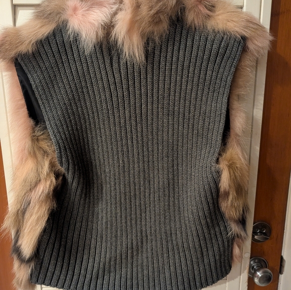 Real fox fur vest - Picture 3 of 3